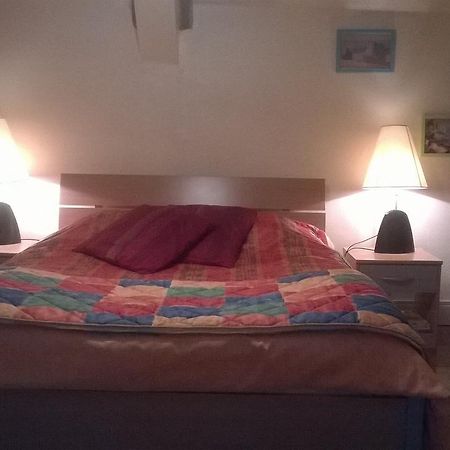 Le Hameau Aux Escargots Bed and Breakfast Bernon Kamer foto