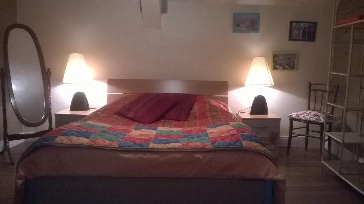 Le Hameau Aux Escargots Bed and Breakfast Bernon Kamer foto