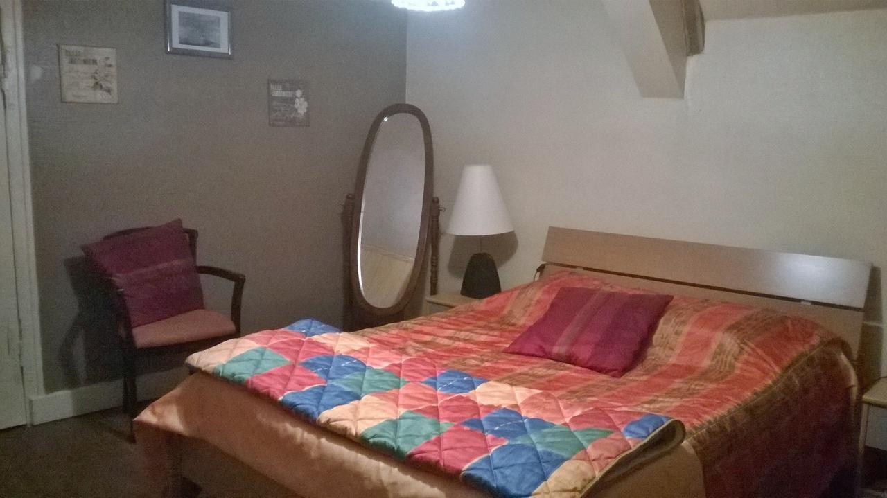 Le Hameau Aux Escargots Bed and Breakfast Bernon Kamer foto